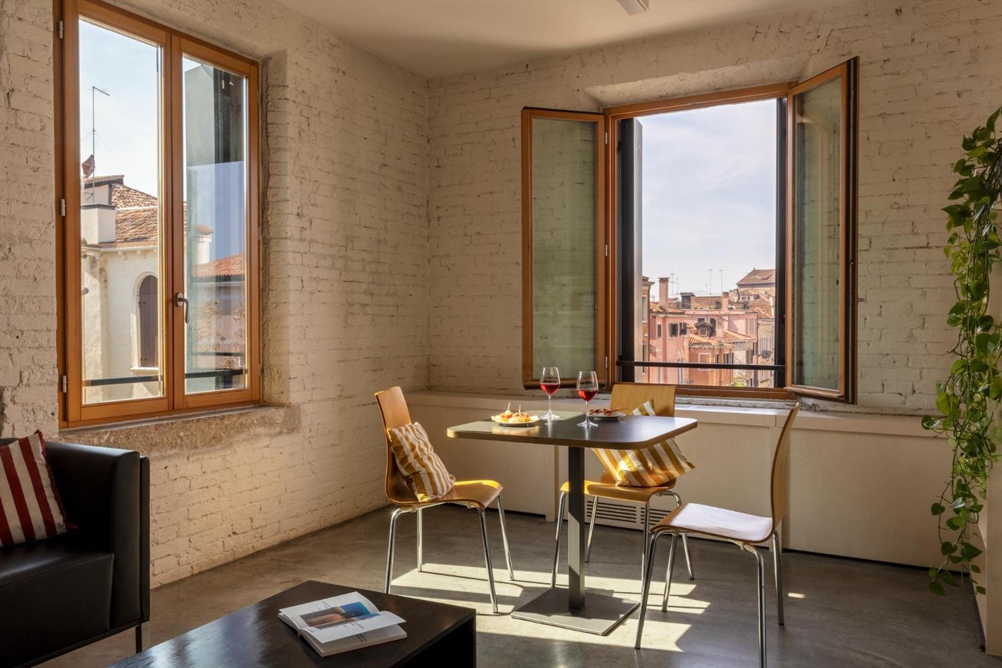 Combo Venezia Hostal *