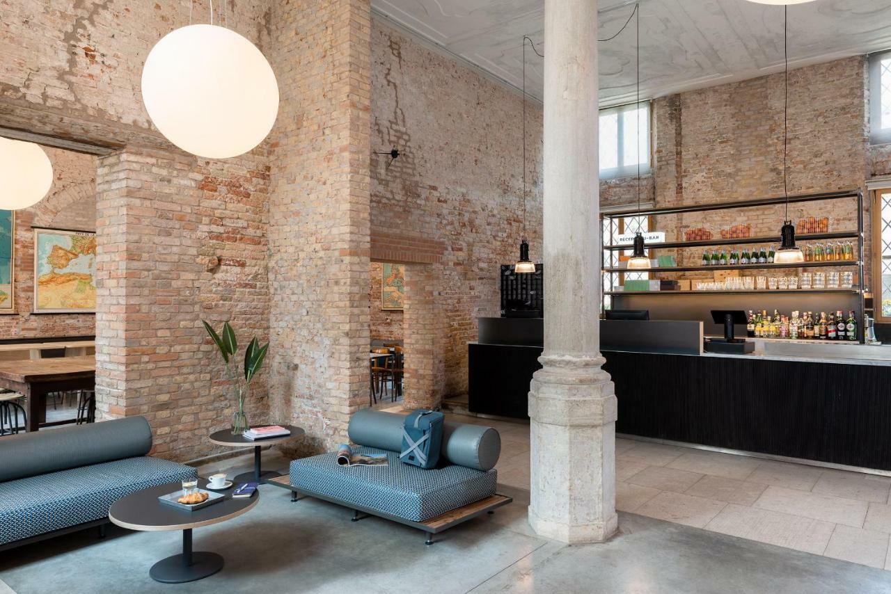 Hostal Combo Venezia