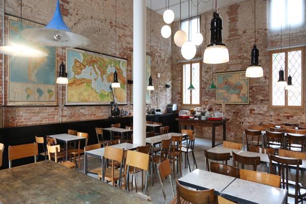 Hostal Combo Venezia *